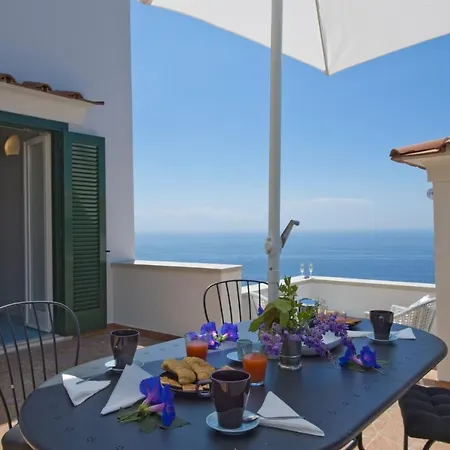 Sleeps 5 Air Con Wifi * Conca dei Marini