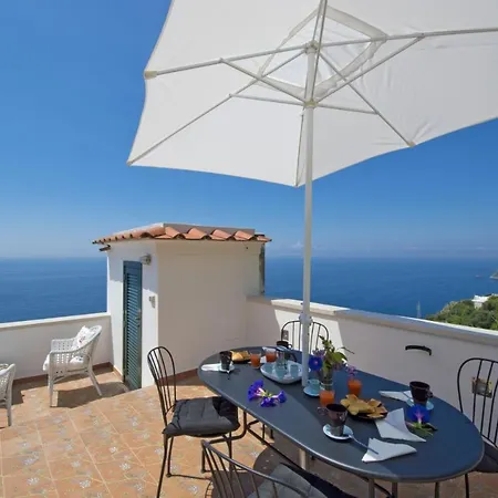 Sleeps 5 Air Con Wifi * Conca dei Marini