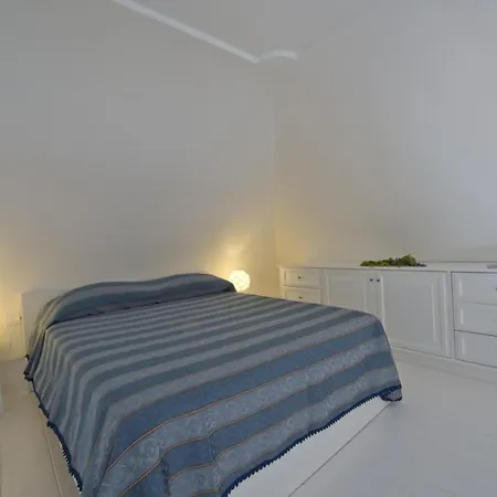 Vakantiehuis Sleeps 5 Air Con Wifi